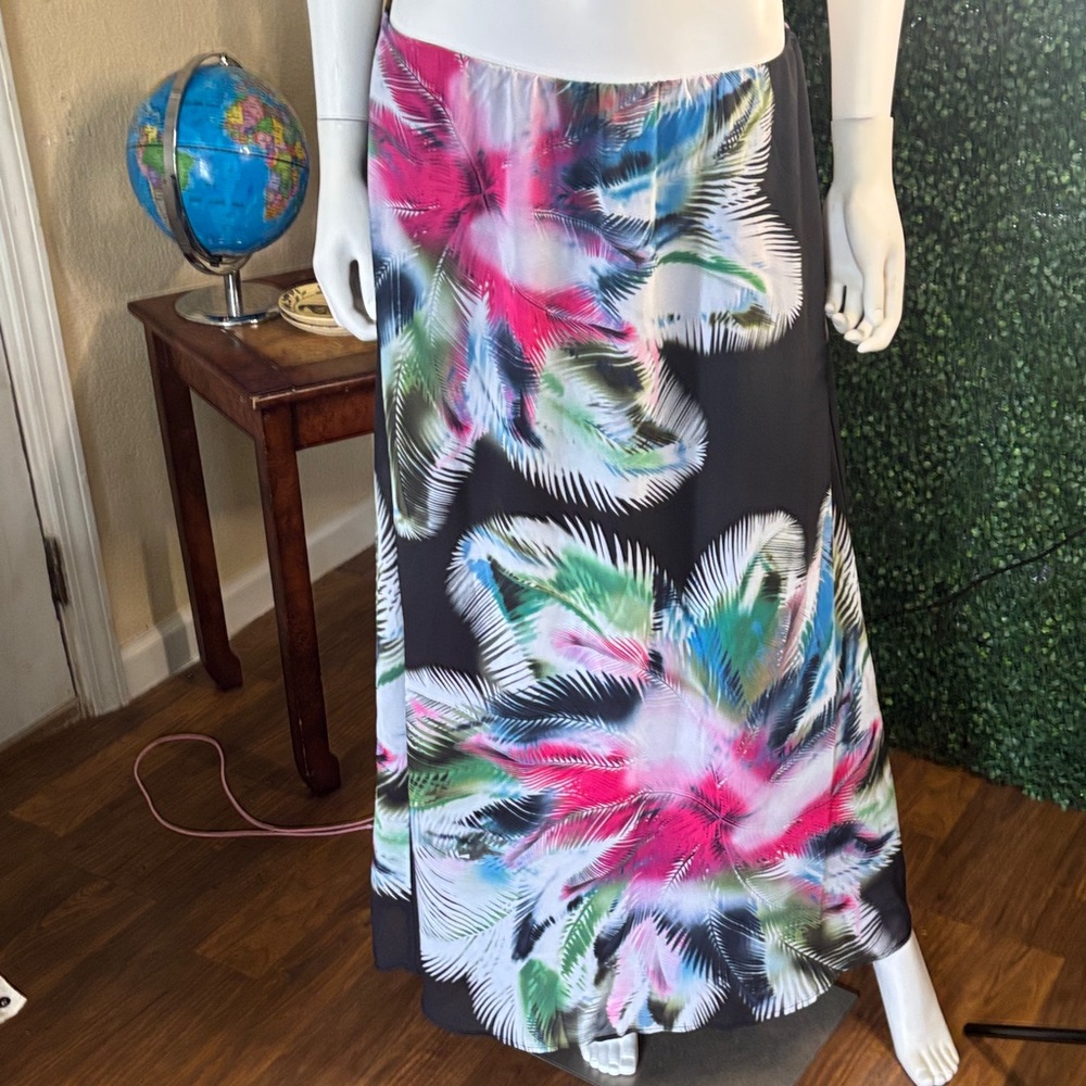 Black Floral Print Women's Skirt - Multicolor Pattern